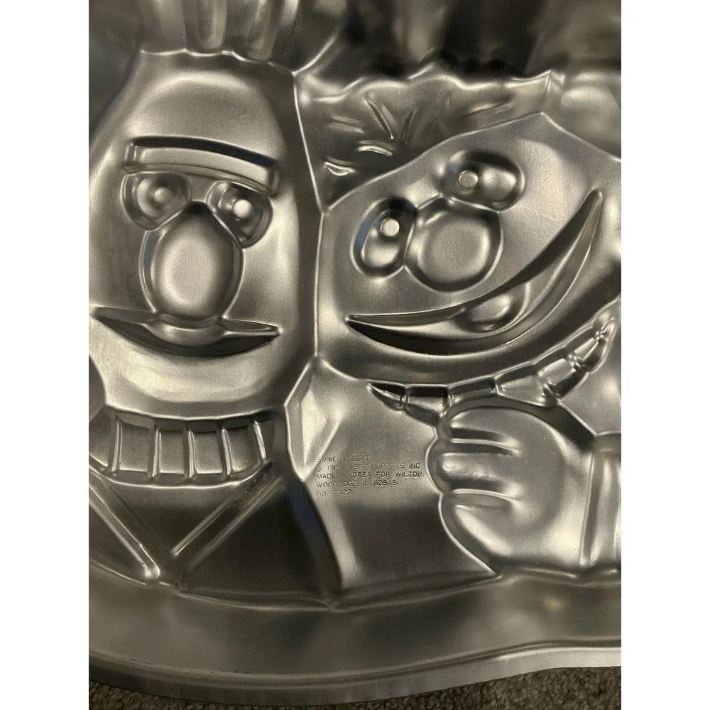 Vintage Wilton Cookie Monster Cake Pan 1982 / 1977 Cake Mold‎ Pan Ernie and Bert